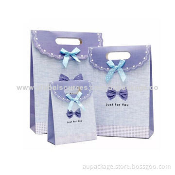Portable clamshell gift bag, raw materials are white cardboard